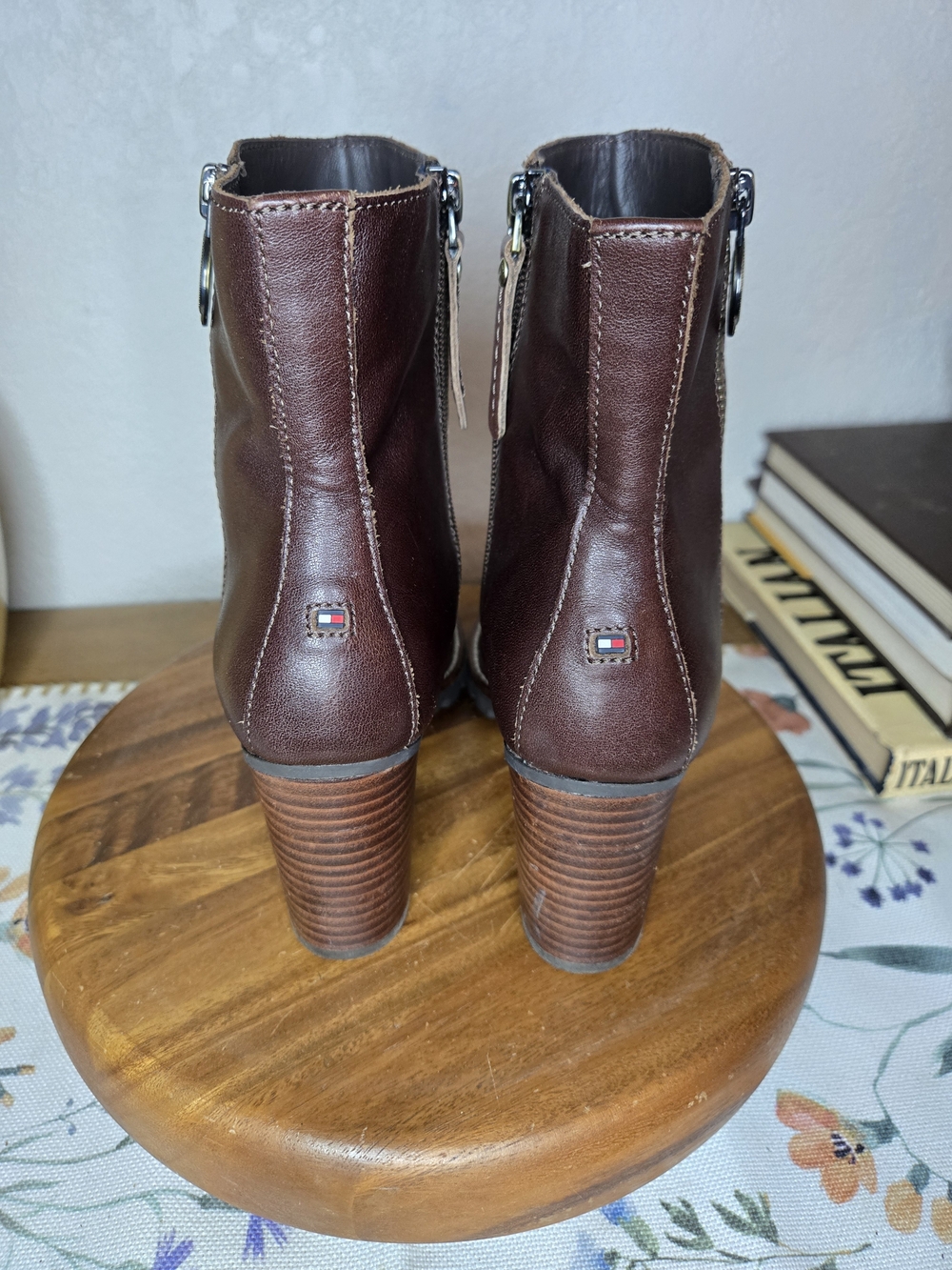 Tommy Hilfiger Dark Brown Leather Block Heel Ankle Boots Size 6 - Picture 4 of 10